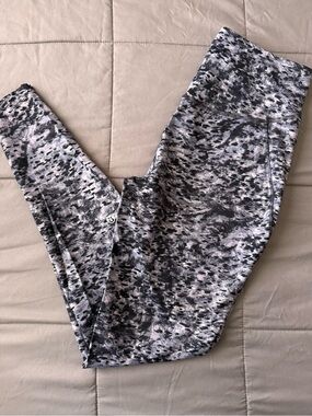 lululemon athletica Black and Gray Marbled Workout Leggings